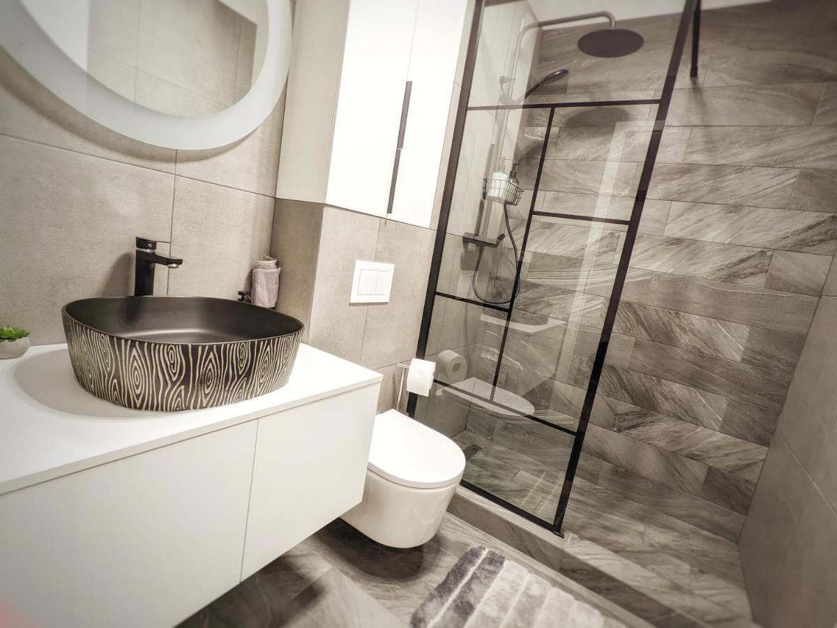 Cluj Airport Apartment Bagian luar foto